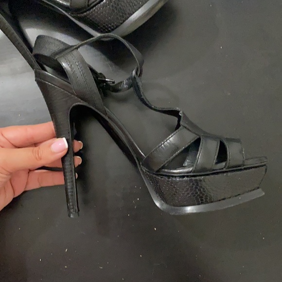 Nursace Embossed Leather Platform Sandals - Picture 6 of 11